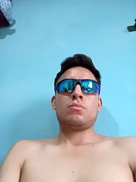 Snapshot of aczinovelez342 chatting on 3, 10, 2025 aczinovelez342 online show from 3, 10, 2025