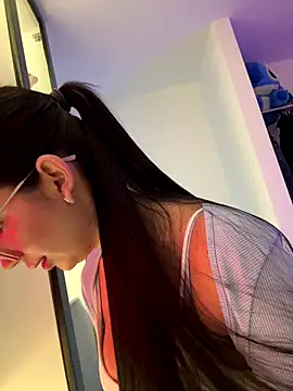 Snapshot of Min_junn chatting on 8, 10, 2025 Min junn online show from 8, 10, 2025