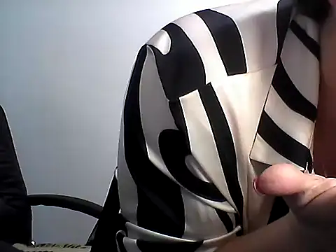 EllaLove2277 online show from 2, 11, 2025