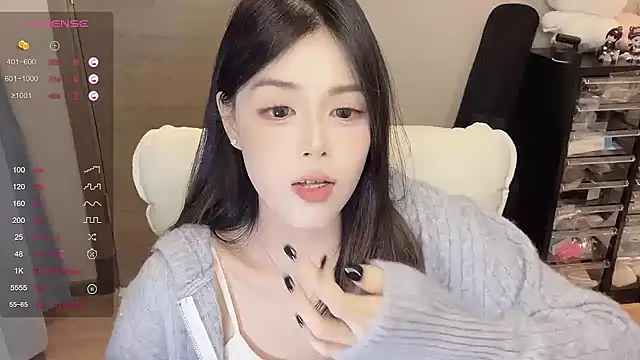 Snapshot of Koi-00 chatting on 9, 10, 2025 Koi-00 online show from 9, 10, 2025