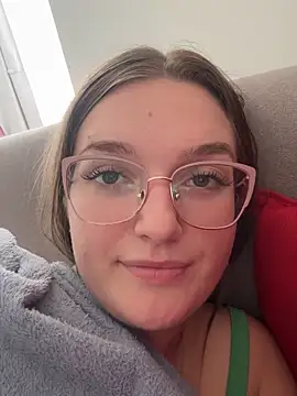 Bellatrisssaa online show from 10, 9, 2025