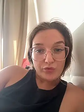 Bellatrisssaa online show from 14, 9, 2025