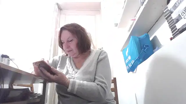 Snapshot of AnnaLive570 chatting on 6, 4, 2026 AnnaLive570 online show from 6, 4, 2026