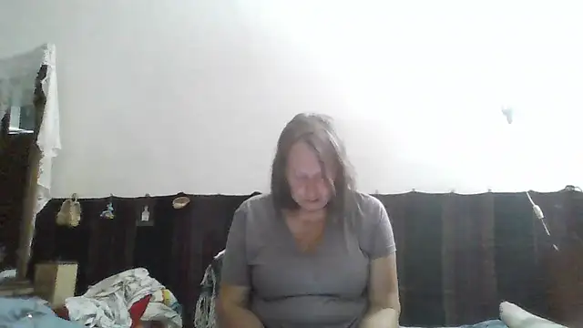 Snapshot of AnnaLive570 chatting on 8, 7, 2026 AnnaLive570 online show from 8, 7, 2026