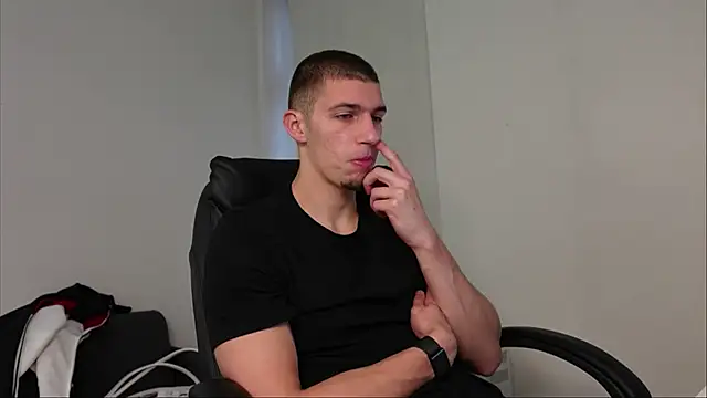 Snapshot of Ryan_Dozer chatting on 11, 10, 2025 Ryan Dozer online show from 11, 10, 2025