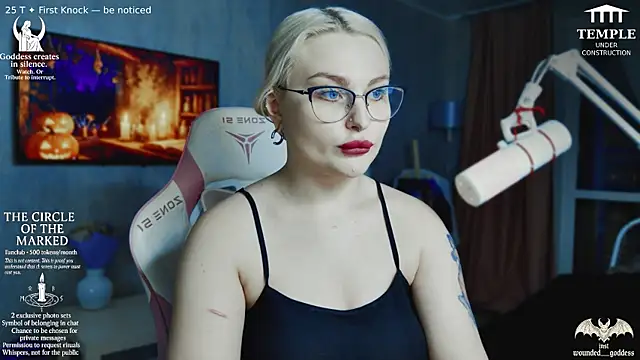 Snapshot of Wounded_Goddess_ chatting on 3, 11, 2025 Wounded Goddess online show from 3, 11, 2025