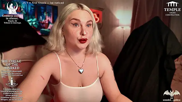 Snapshot of Wounded_Goddess_ chatting on 14, 11, 2025 Wounded Goddess online show from 14, 11, 2025