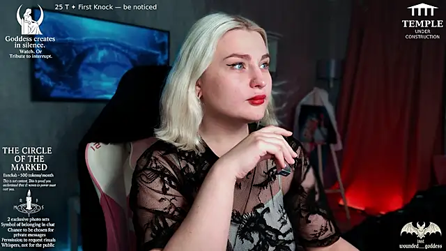 Snapshot of Wounded_Goddess_ chatting on 15, 11, 2025 Wounded Goddess online show from 15, 11, 2025