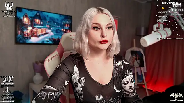 Snapshot of Wounded_Goddess_ chatting on 19, 11, 2025 Wounded Goddess online show from 19, 11, 2025