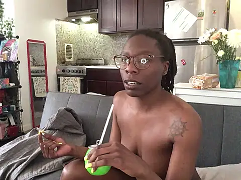 littyleesh1 online show from 17, 3, 2026