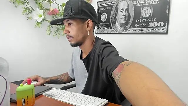 Snapshot of carl_jhonson821 chatting on 1, 11, 2025 carl jhonson821 online show from 1, 11, 2025