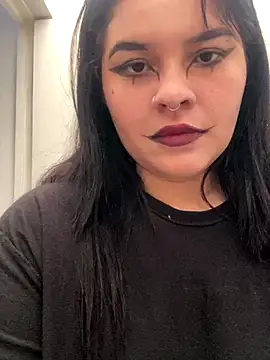 Snapshot of SweetKimi_ chatting on 31, 10, 2025 SweetKimi online show from 31, 10, 2025