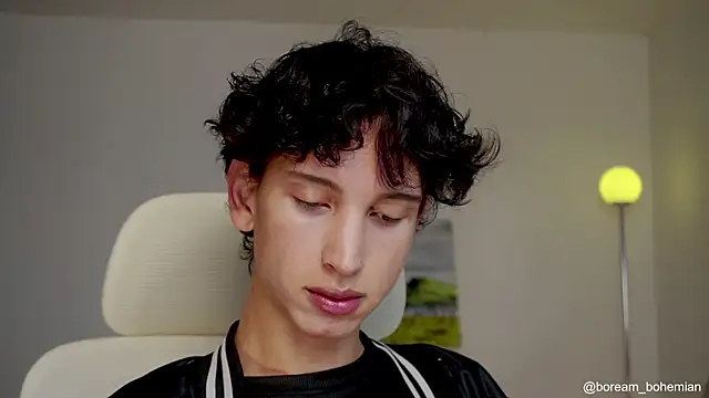 Snapshot of boream chatting on 8, 10, 2025 boream online show from 8, 10, 2025