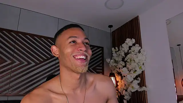 Snapshot of B_Wild chatting on 29, 11, 2025 B Wild online show from 29, 11, 2025