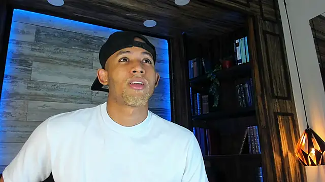 Snapshot of B_Wild chatting on 24, 2, 2026 B Wild online show from 24, 2, 2026