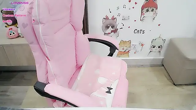 Eirlys18 online show from 14, 10, 2025