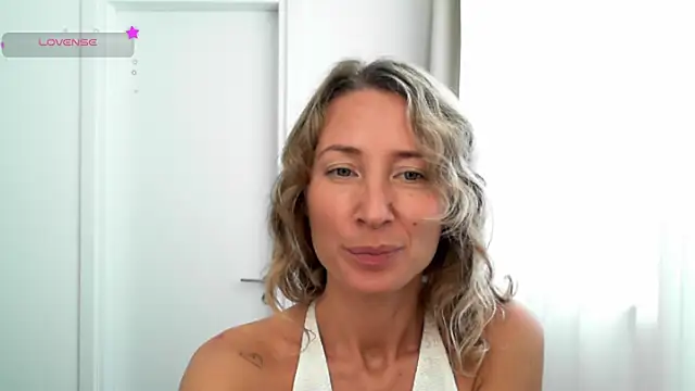 Snapshot of Paevoa chatting on 16, 12, 2025 Paevoa online show from 16, 12, 2025