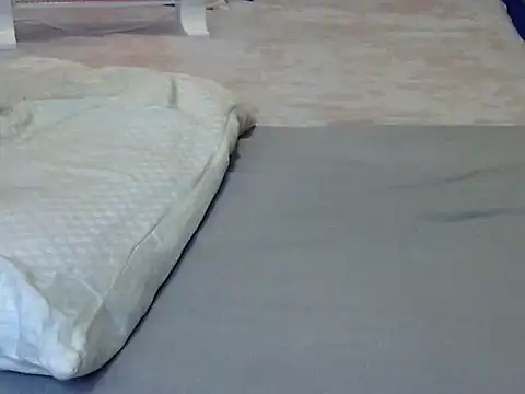 Playroom queen online show from 18, 12, 2025