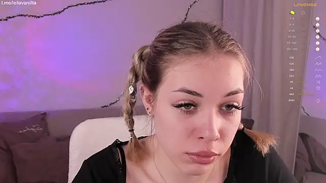 Snapshot of Leila_Vanilla chatting on 29, 4, 2026 Leila Vanilla online show from 29, 4, 2026