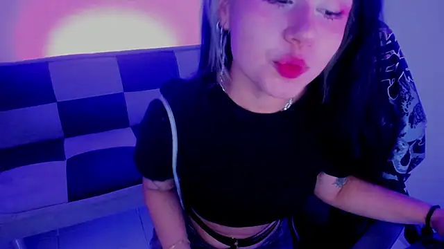 Snapshot of GwenHazel chatting on 15, 9, 2025 GwenHazel online show from 15, 9, 2025