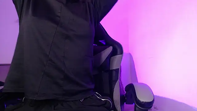 GwenHazel online show from 7, 11, 2025