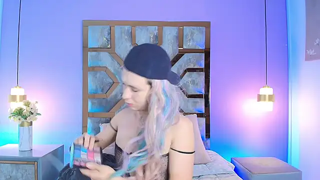 Electra Gosselin online show from 12, 11, 2025