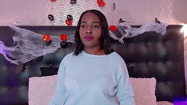 NaiaraMasson  online show from 20, 10, 2025