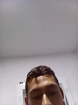 Snapshot of Boy_hot- chatting on 16, 9, 2025 Boy hot- online show from 16, 9, 2025