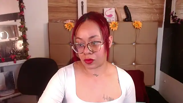 MIA  SPENCER online show from 3, 12, 2025