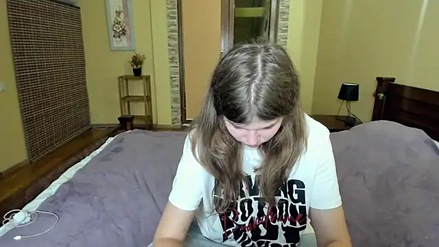 Lilly Jess online show from 19, 9, 2025