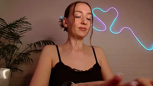 WhitePrincessLuna online show from 19, 4, 2026