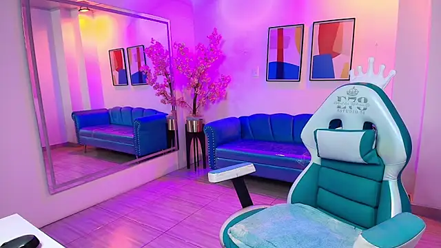 Black roseee online show from 11, 10, 2025