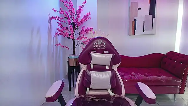 Black roseee online show from 20, 11, 2025