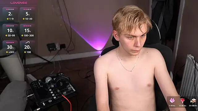 Snapshot of scottishtwink01 chatting on 14, 7, 2026 scottishtwink01 online show from 14, 7, 2026