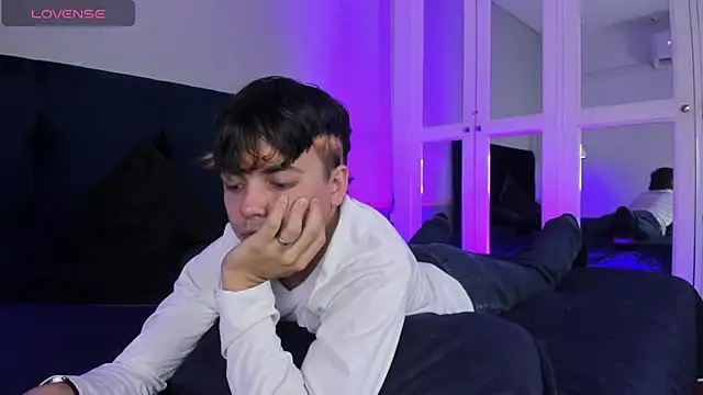 Snapshot of Andree_Kamado chatting on 2, 10, 2025 Andree Kamado online show from 2, 10, 2025