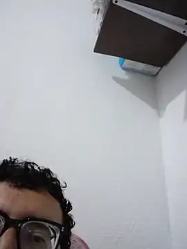 Santiagoqro85 online show from 8, 3, 2026