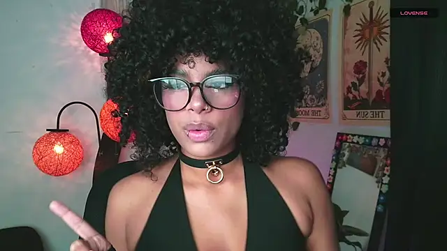 Snapshot of Raven_luv chatting on 14, 9, 2025 Raven luv online show from 14, 9, 2025