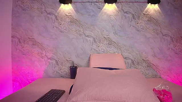 abbyrouss  online show from 2, 10, 2025