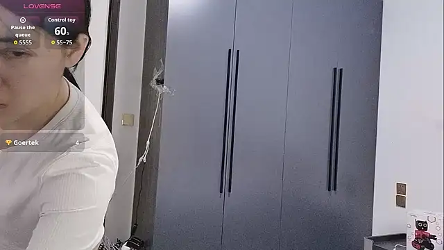 Snapshot of luckckcj chatting on 3, 10, 2025 luckckcj online show from 3, 10, 2025