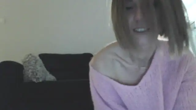 Snapshot of MadMadelin chatting on 8, 11, 2025 MadMadelin online show from 8, 11, 2025