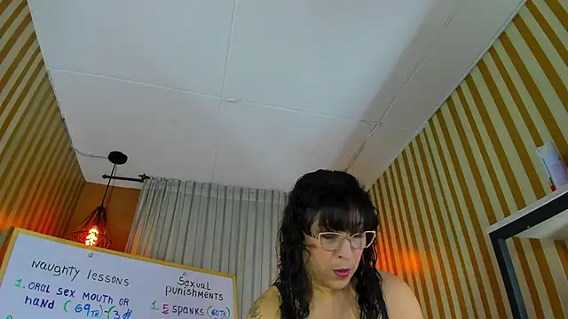Snapshot of Jenni_Zeller chatting on 1, 10, 2025 Jenni Zeller online show from 1, 10, 2025