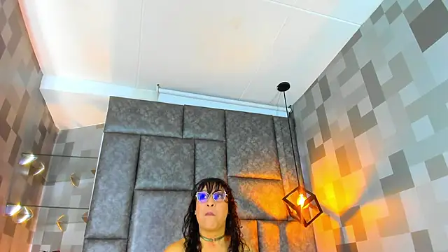 Snapshot of Jenni_Zeller chatting on 7, 10, 2025 Jenni Zeller online show from 7, 10, 2025