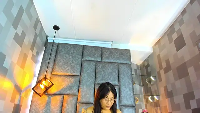 Snapshot of Jenni_Zeller chatting on 16, 10, 2025 Jenni Zeller online show from 16, 10, 2025