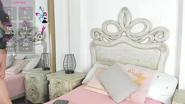 Snapshot of michell_blakke chatting on 27, 11, 2025 michell blakke online show from 27, 11, 2025