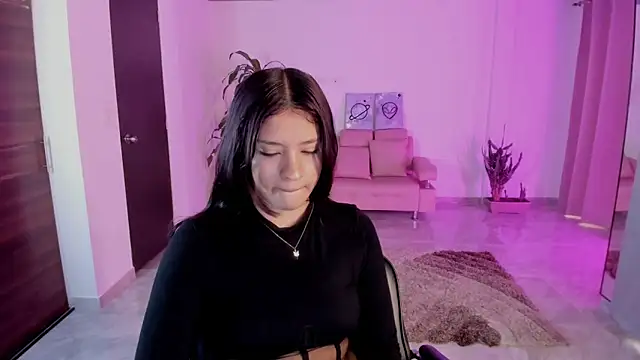 Snapshot of Candy_fox_19 chatting on 19, 12, 2025 Candy fox 19 online show from 19, 12, 2025