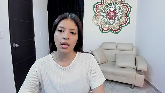 Snapshot of Candy_fox_19 chatting on 13, 2, 2026 Candy fox 19 online show from 13, 2, 2026