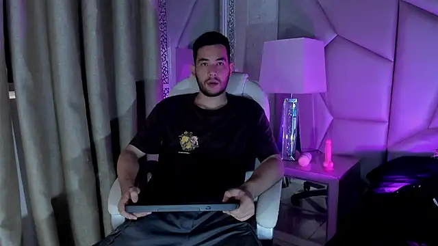 Snapshot of matti_de_lucaa chatting on 17, 9, 2025 matti de lucaa online show from 17, 9, 2025