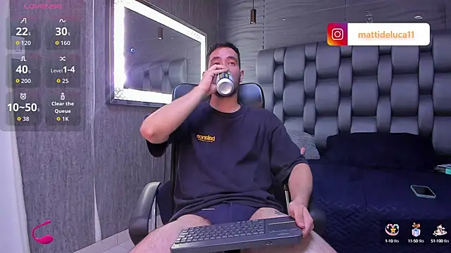 Snapshot of matti_de_lucaa chatting on 10, 10, 2025 matti de lucaa online show from 10, 10, 2025