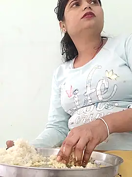 Hot-Pooja25 online show from 23, 3, 2026