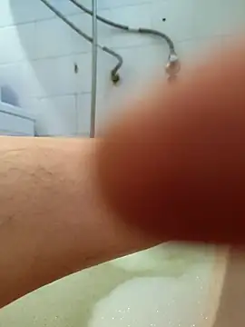 Snapshot of Treport84 chatting on 21, 11, 2025 Treport84 online show from 21, 11, 2025